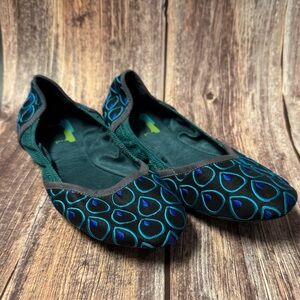 Barely Worn Dimmi Women's Flats w/ Blue and Black  Flats Size 6.5 Item #PHK7027